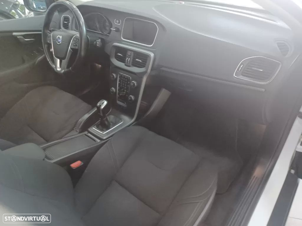 Volvo V40 Cross Country 2.0 D2 Kinetic - 28