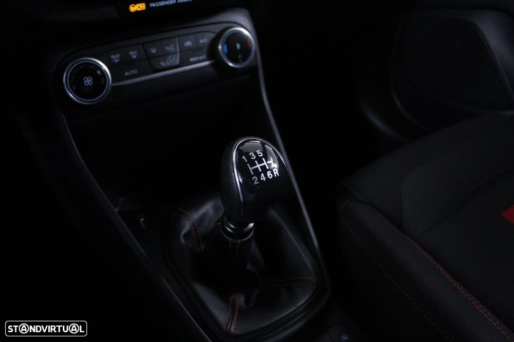 Ford Fiesta 1.0 EcoBoost ST-Line - 32