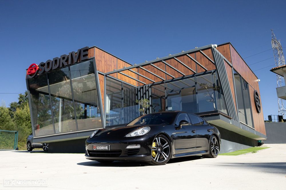 Porsche Panamera Platinum Edition - 1