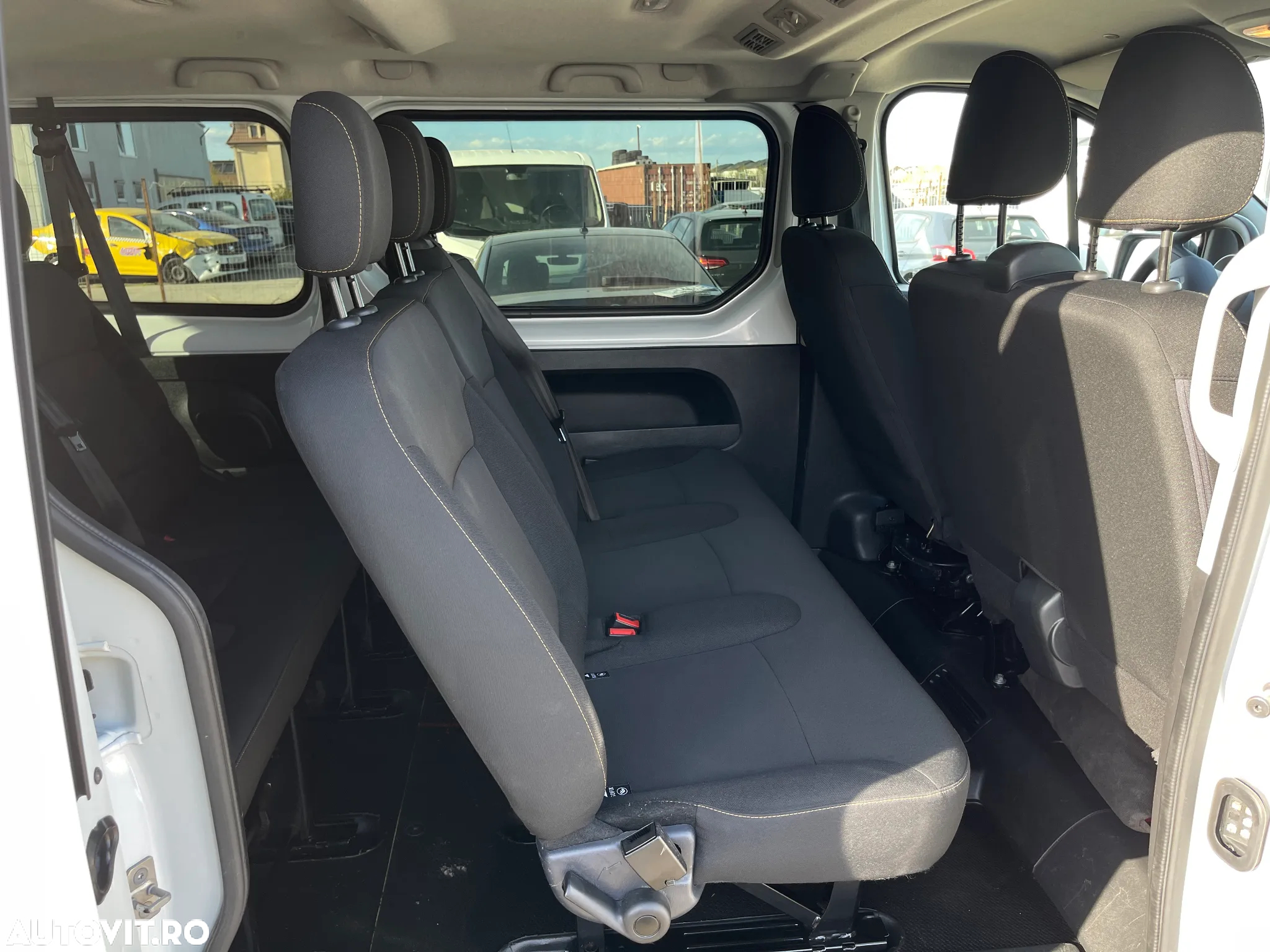 Renault Trafic Combi L2H1 1.6 dCi TT 125 7+1 Expression - 11