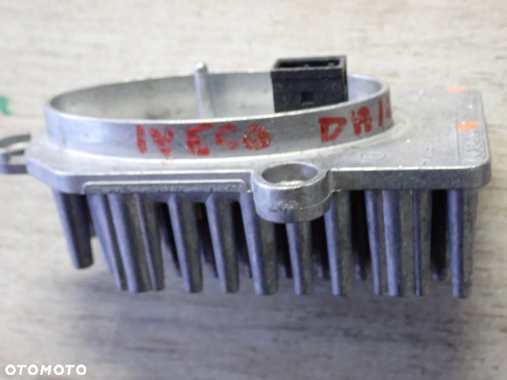 IVECO DAILY PRZETWORNICA MODUŁ LED IT50200653 - 4