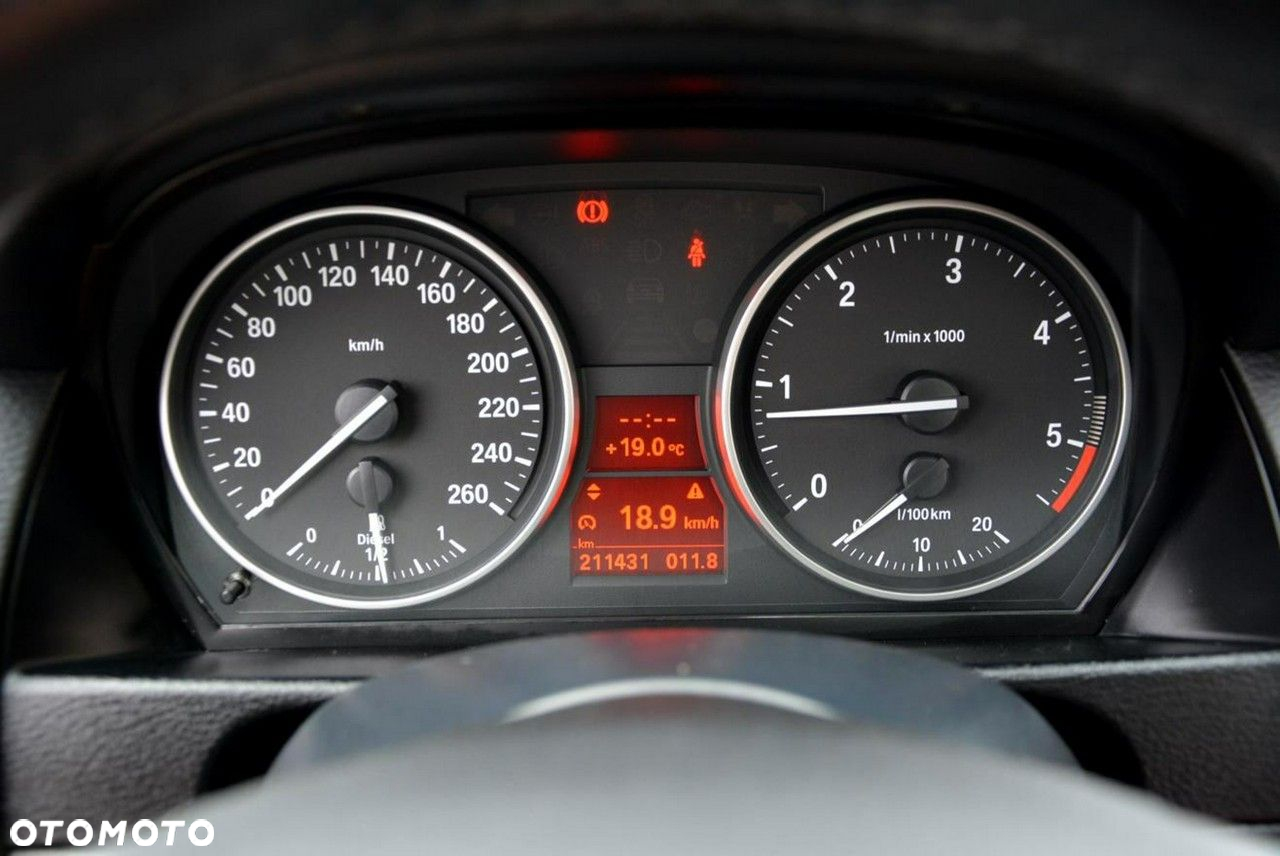 BMW X1 xDrive20d - 27