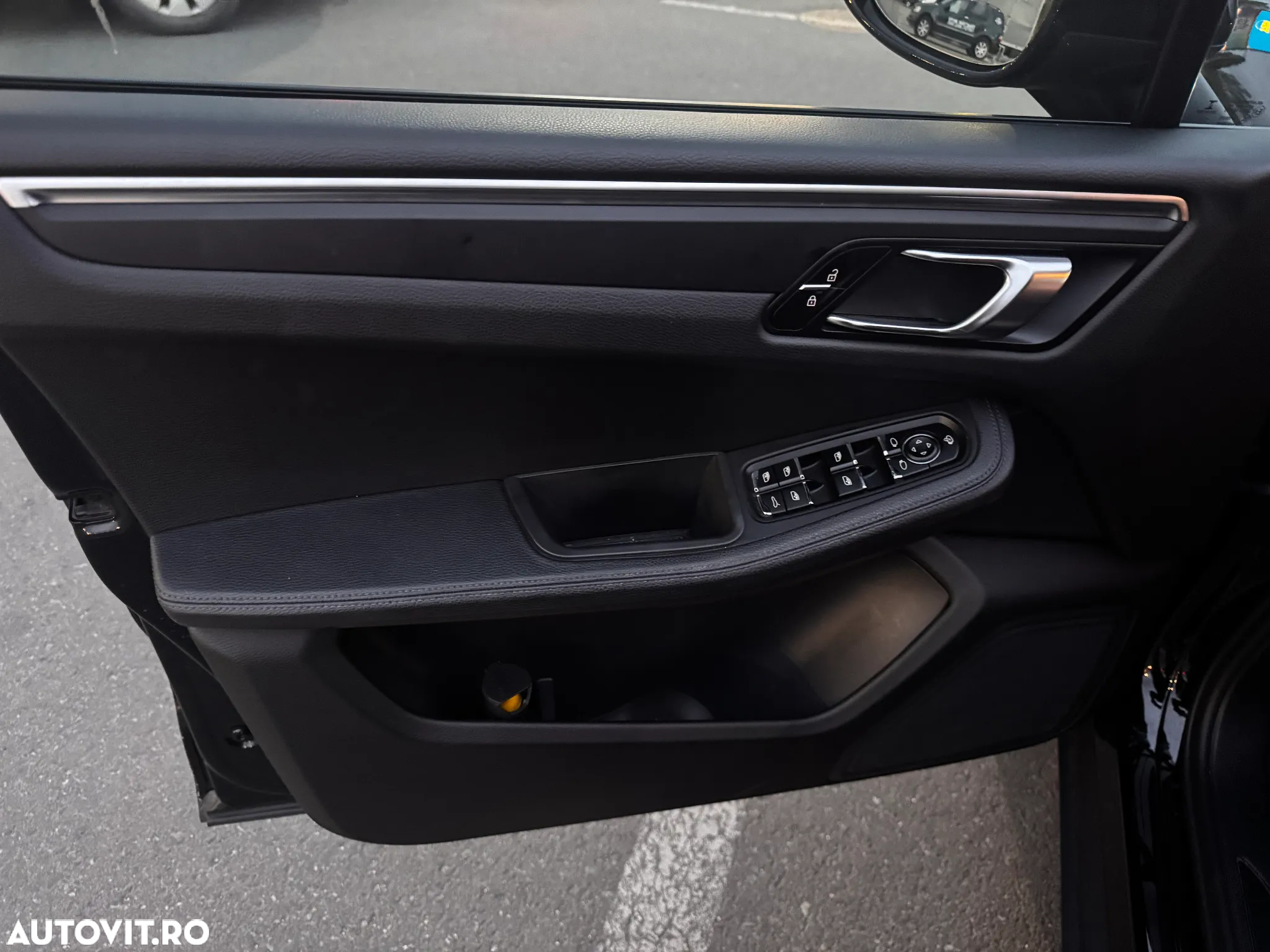 Porsche Macan Standard - 12