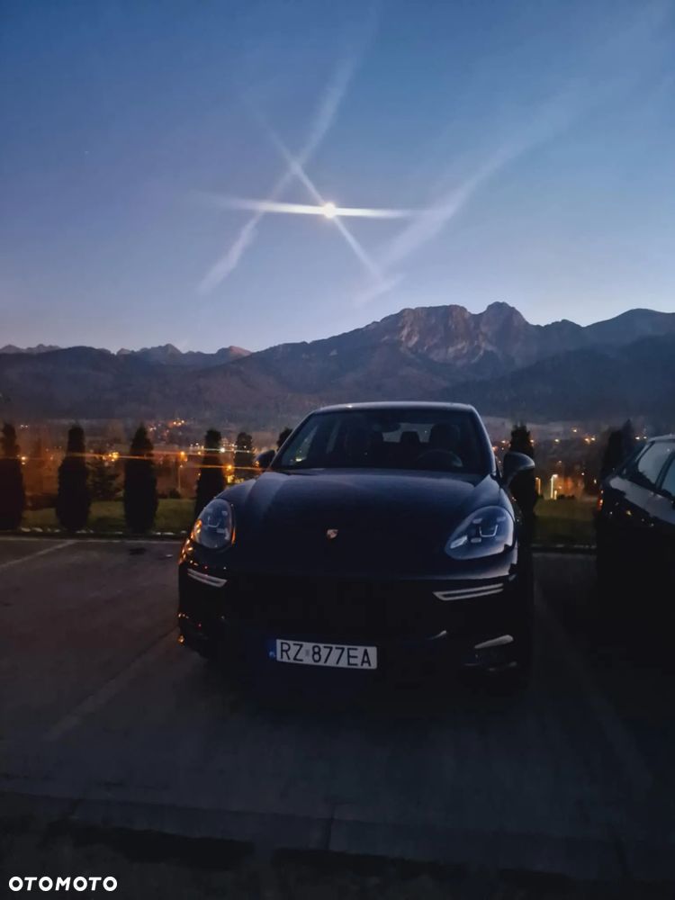 Porsche Cayenne GTS - 15