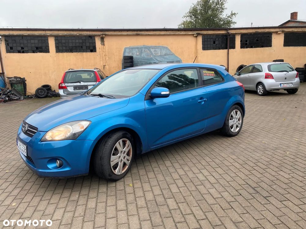Kia Ceed ver-1-6-cvvt-dream--team-edition - 1
