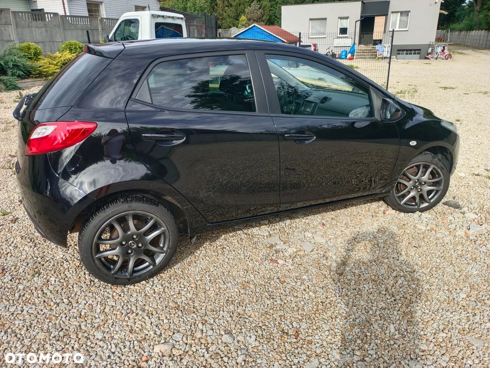 Mazda 2 - 4