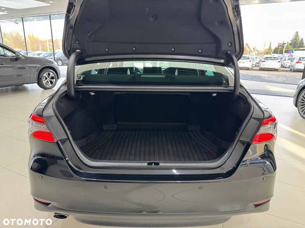 Toyota Camry 2.5 Hybrid Executive CVT - 17