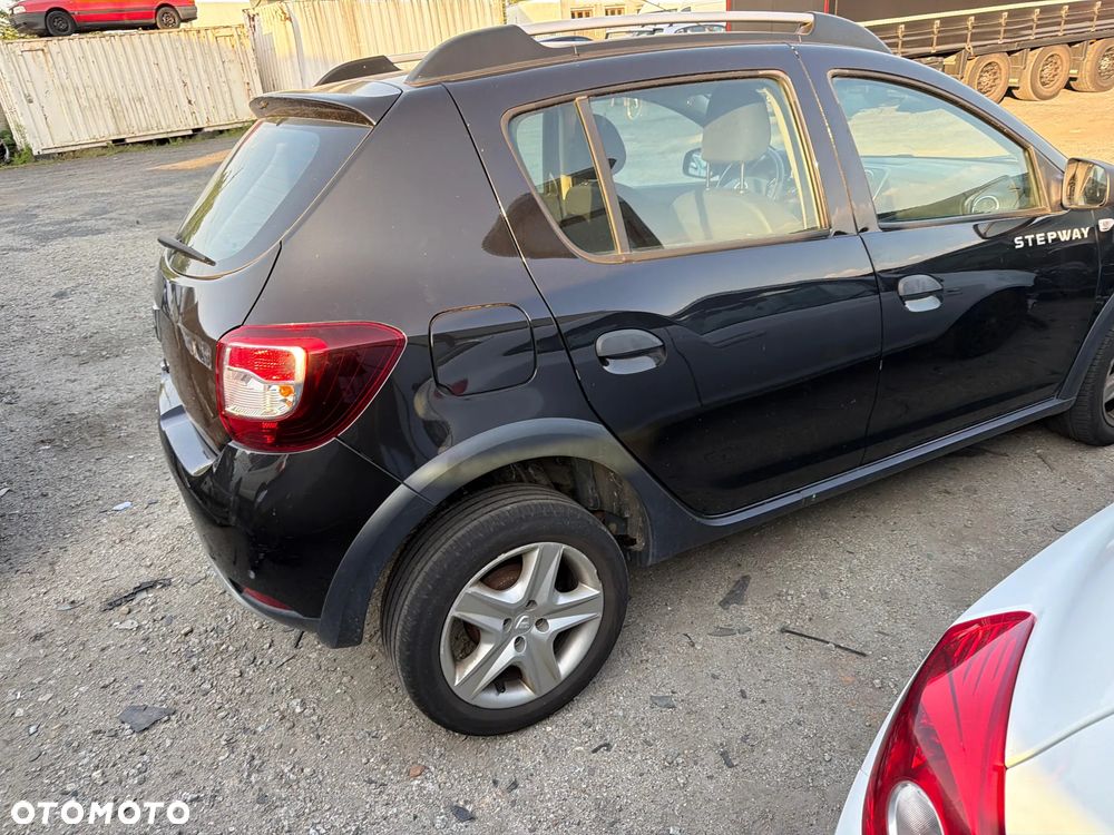 Dacia Sandero Stepway TCe 90 (S&S) Celebration - 11