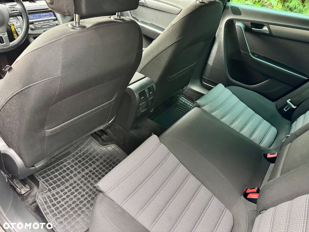 Volkswagen Passat 2.0 TDI BlueMotion Technology Comfortline - 11