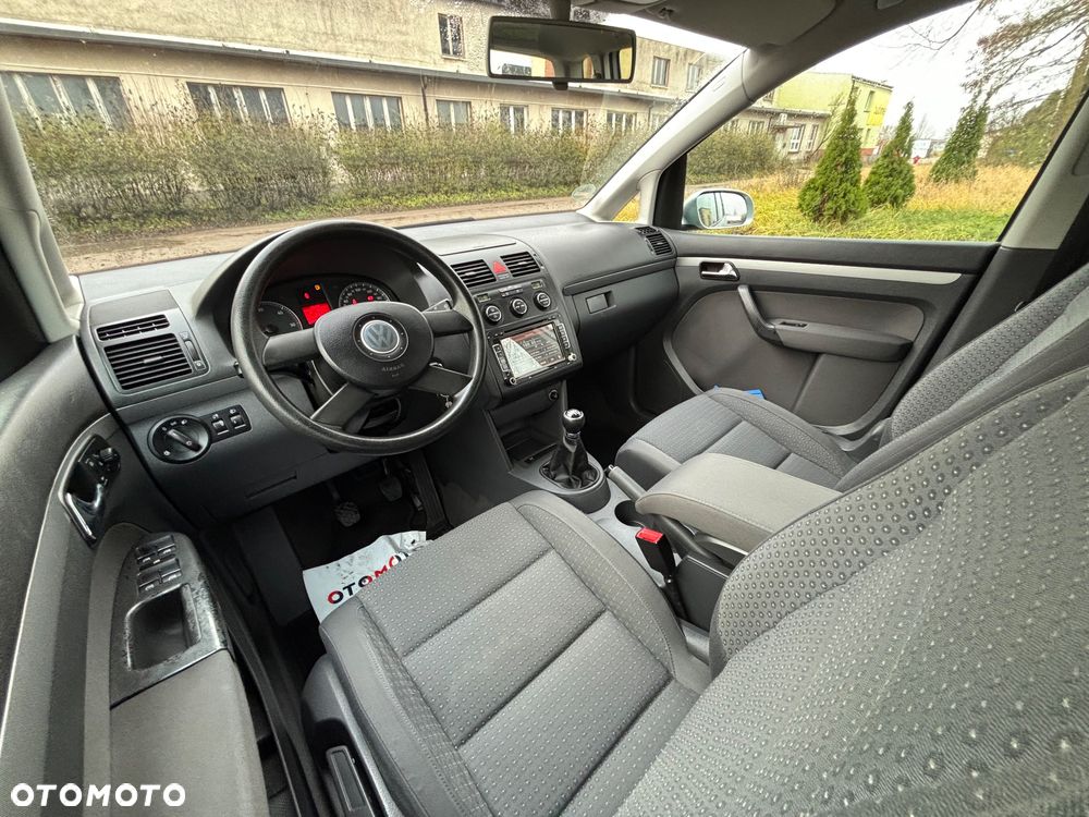 Volkswagen Touran 1.9 TDI DPF Conceptline - 23