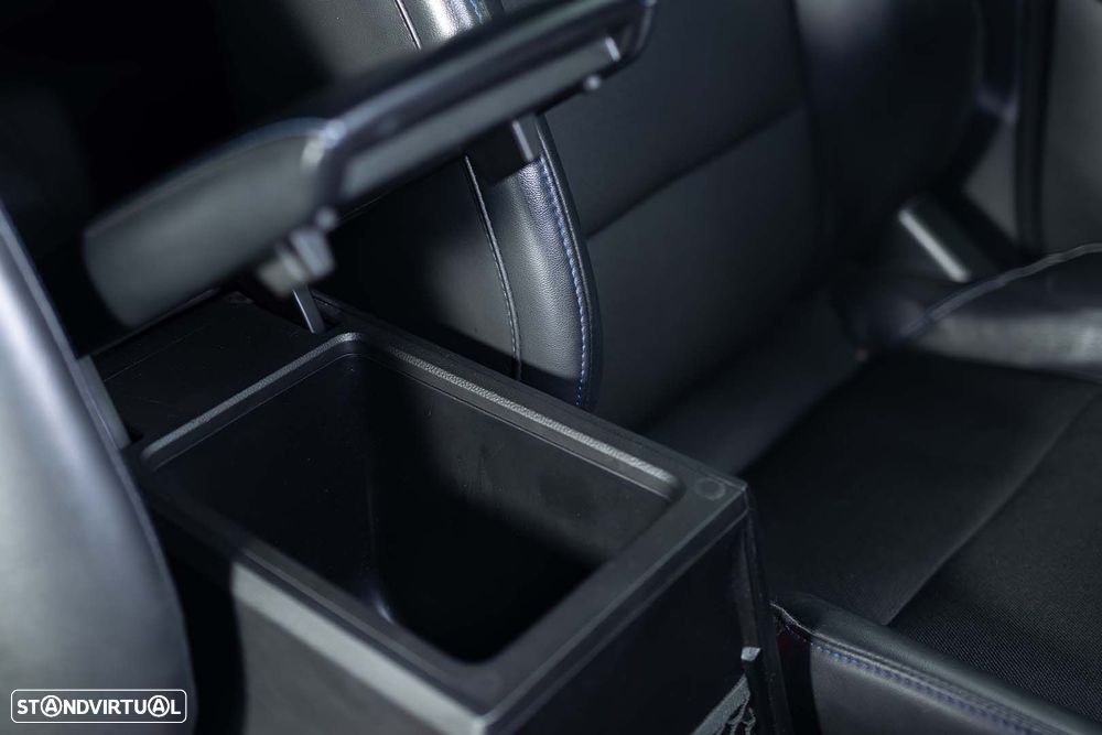 MG MG4 64 kWh Luxury - 52