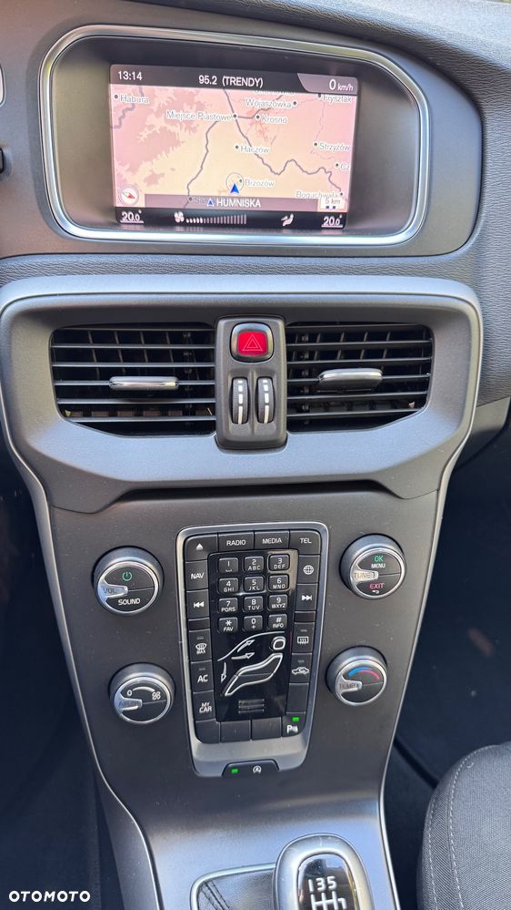 Volvo V40 D2 Kinetic - 24