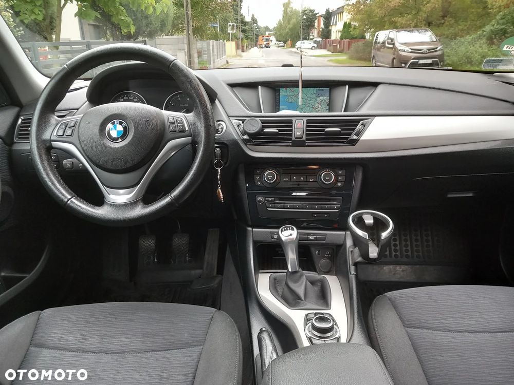 BMW X1 sDrive20i xLine - 11