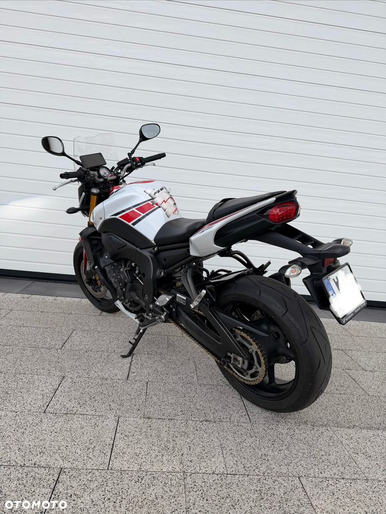 Yamaha FZ8 - 3