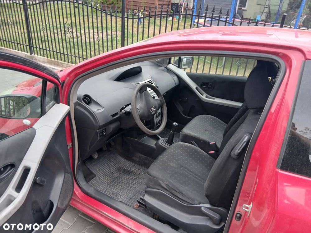 Toyota Yaris - 7