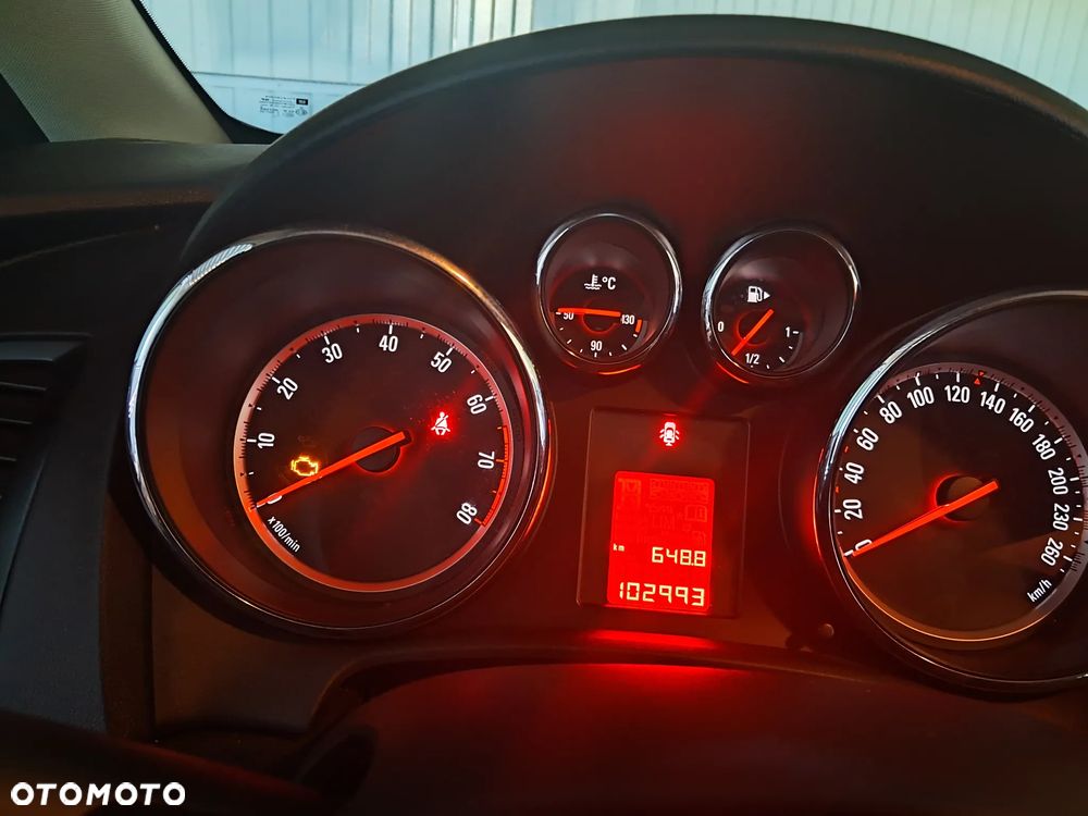 Opel Astra 1.6 Essentia - 13
