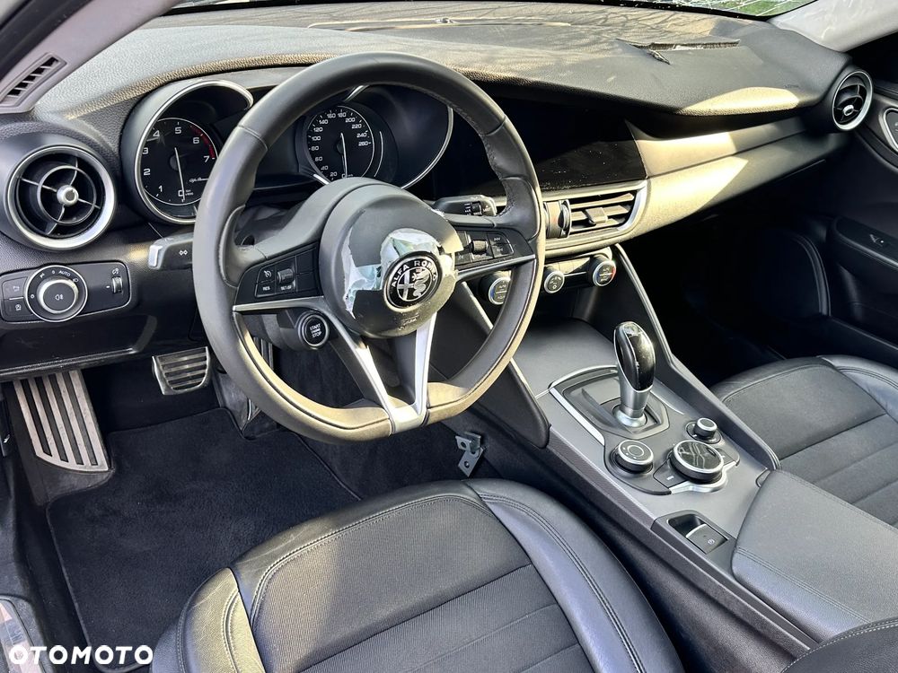 Alfa Romeo Giulia - 3