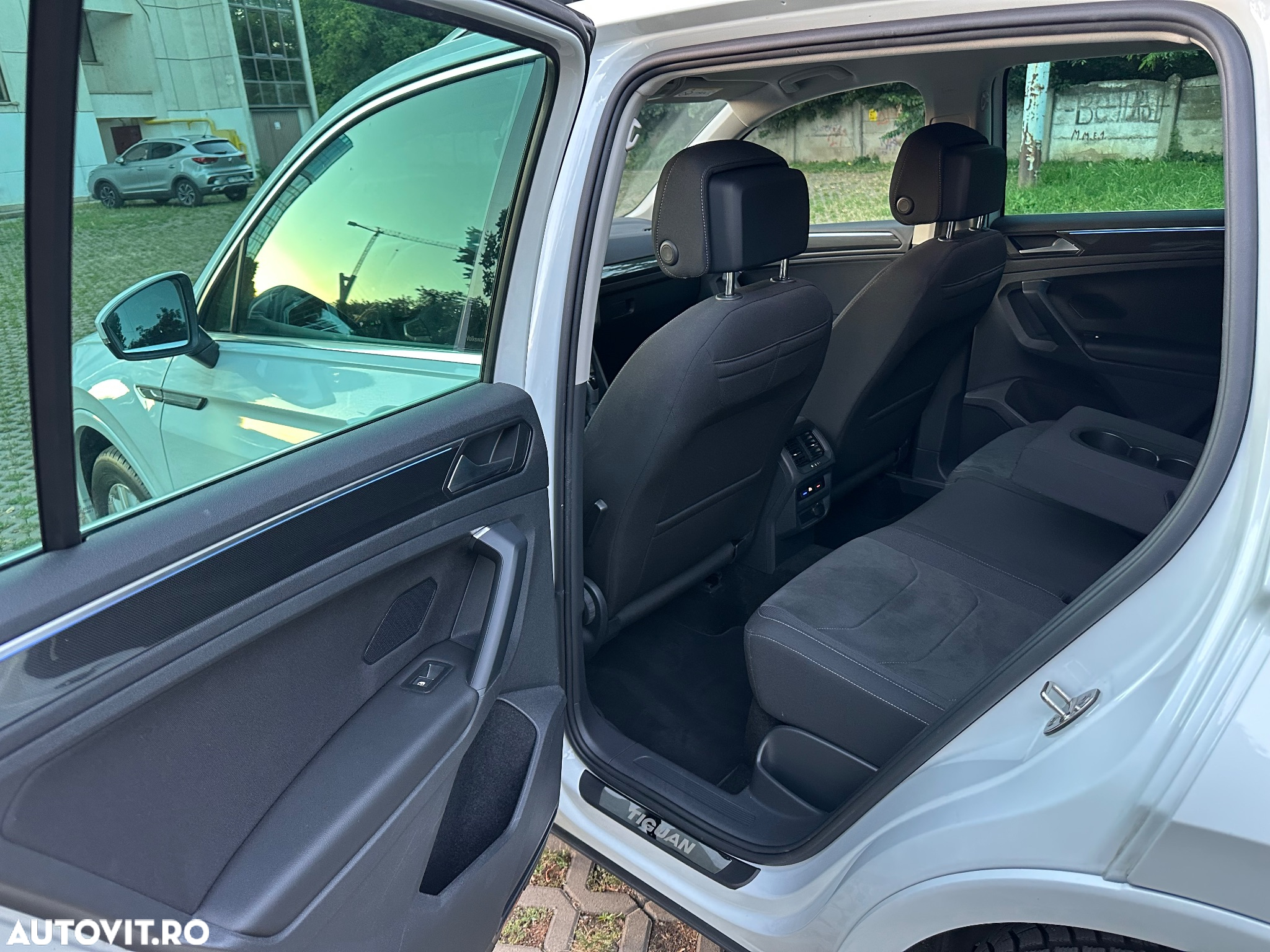 Volkswagen Tiguan 2.0 TDI SCR DSG IQ.DRIVE - 10