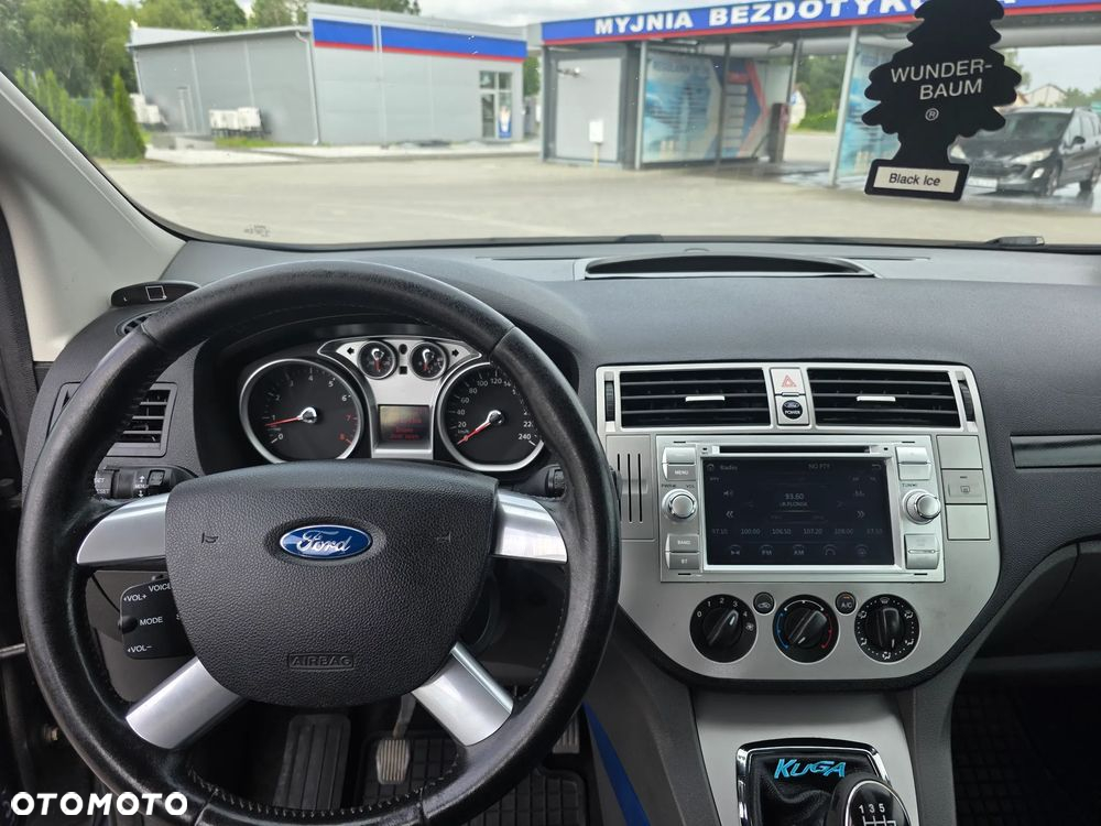 Ford Kuga 2.5 4x4 Titanium - 17