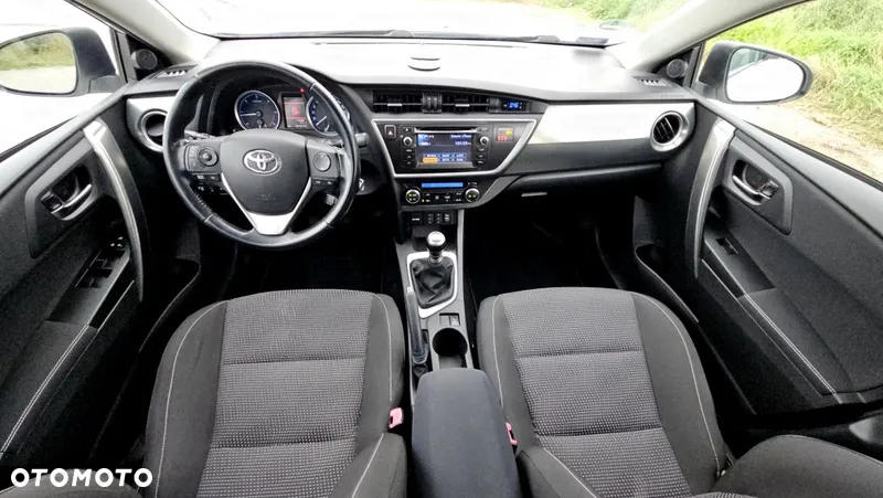 Toyota Auris 2.0 D-4D Prestige - 14