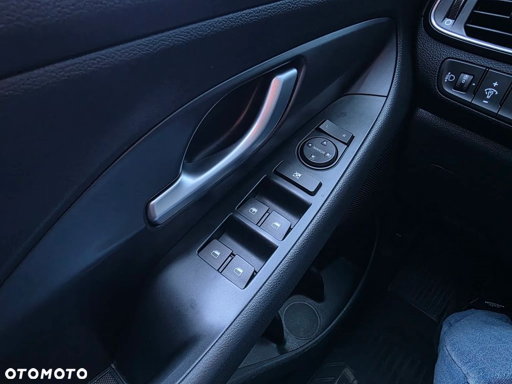 Hyundai i30 1.4 Comfort - 10