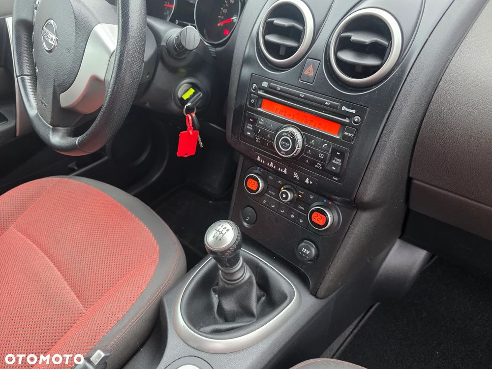 Nissan Qashqai 2.0 4x4 visia - 15