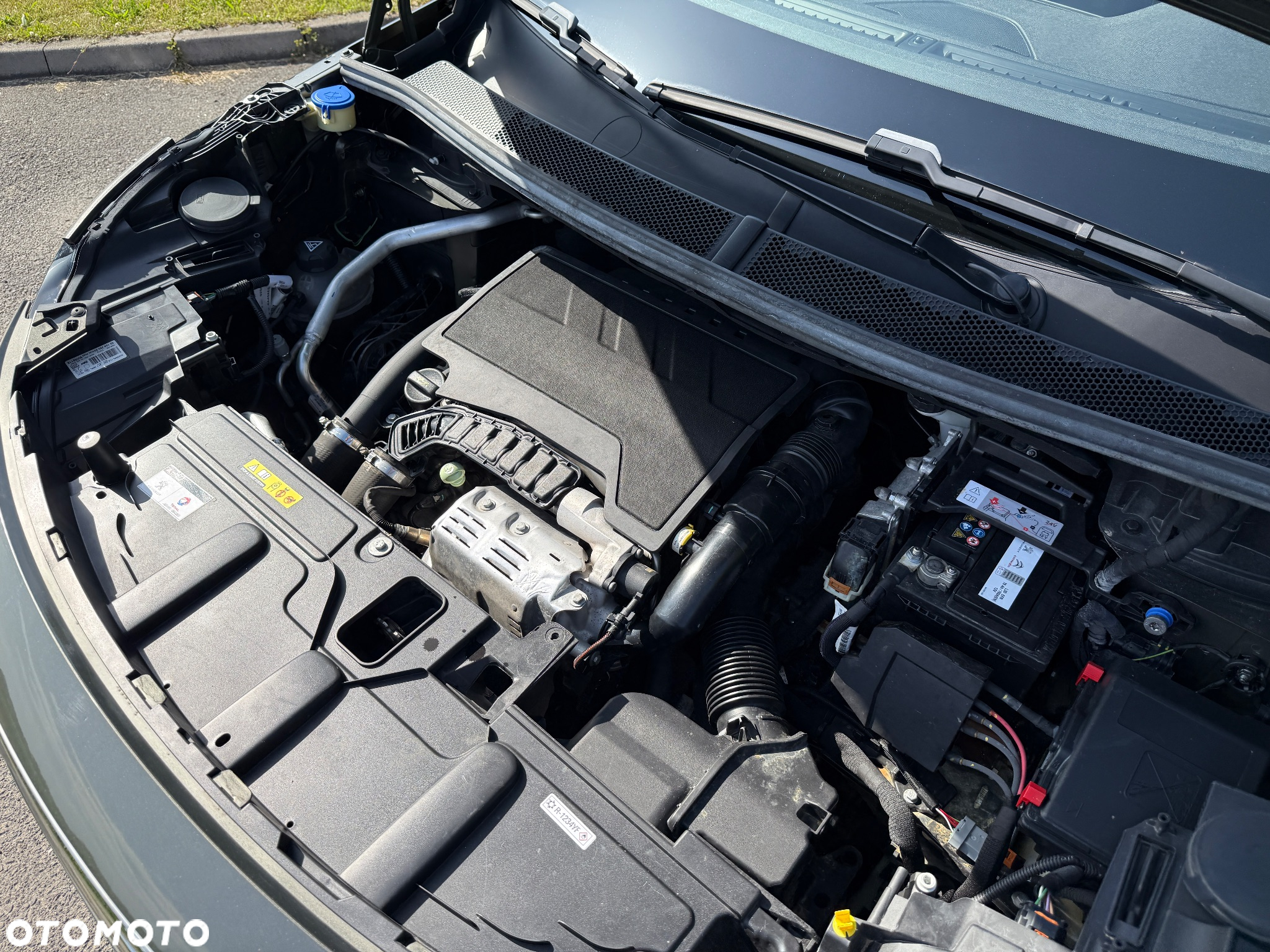 Peugeot 5008 1.2 PureTech Allure Pack S&S EAT8 - 36
