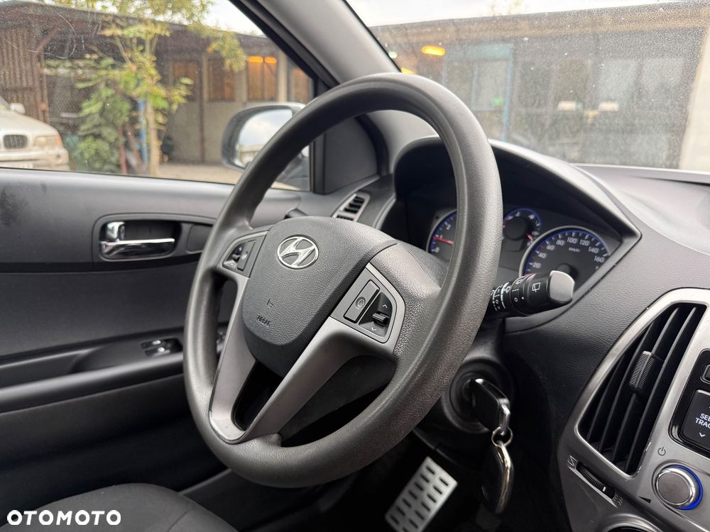 Hyundai i20 - 17