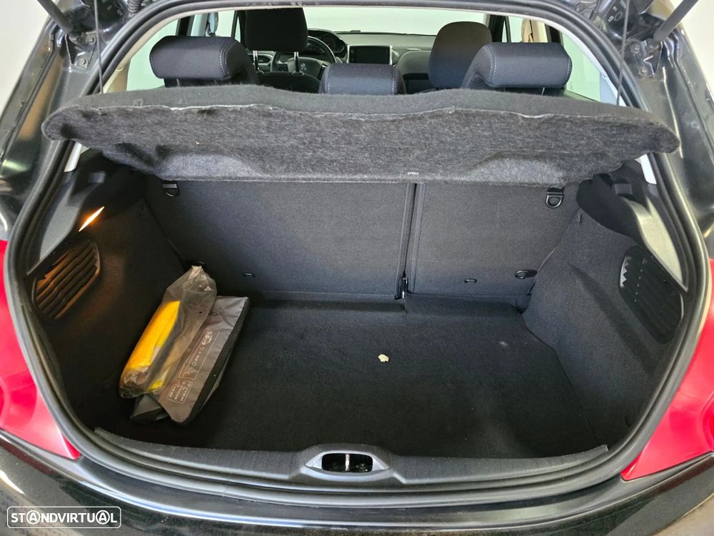 Peugeot 208 1.6 e-HDi Active - 20