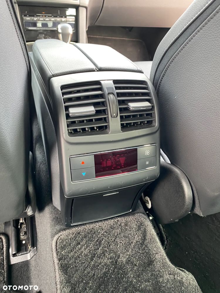 Mercedes-Benz Klasa E 63 AMG AMG Speedshift 7G-MCT - 13