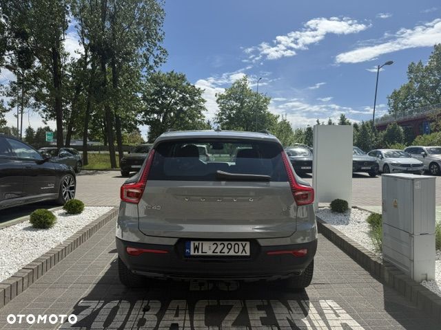 Volvo XC 40 B3 Plus Dark - 13