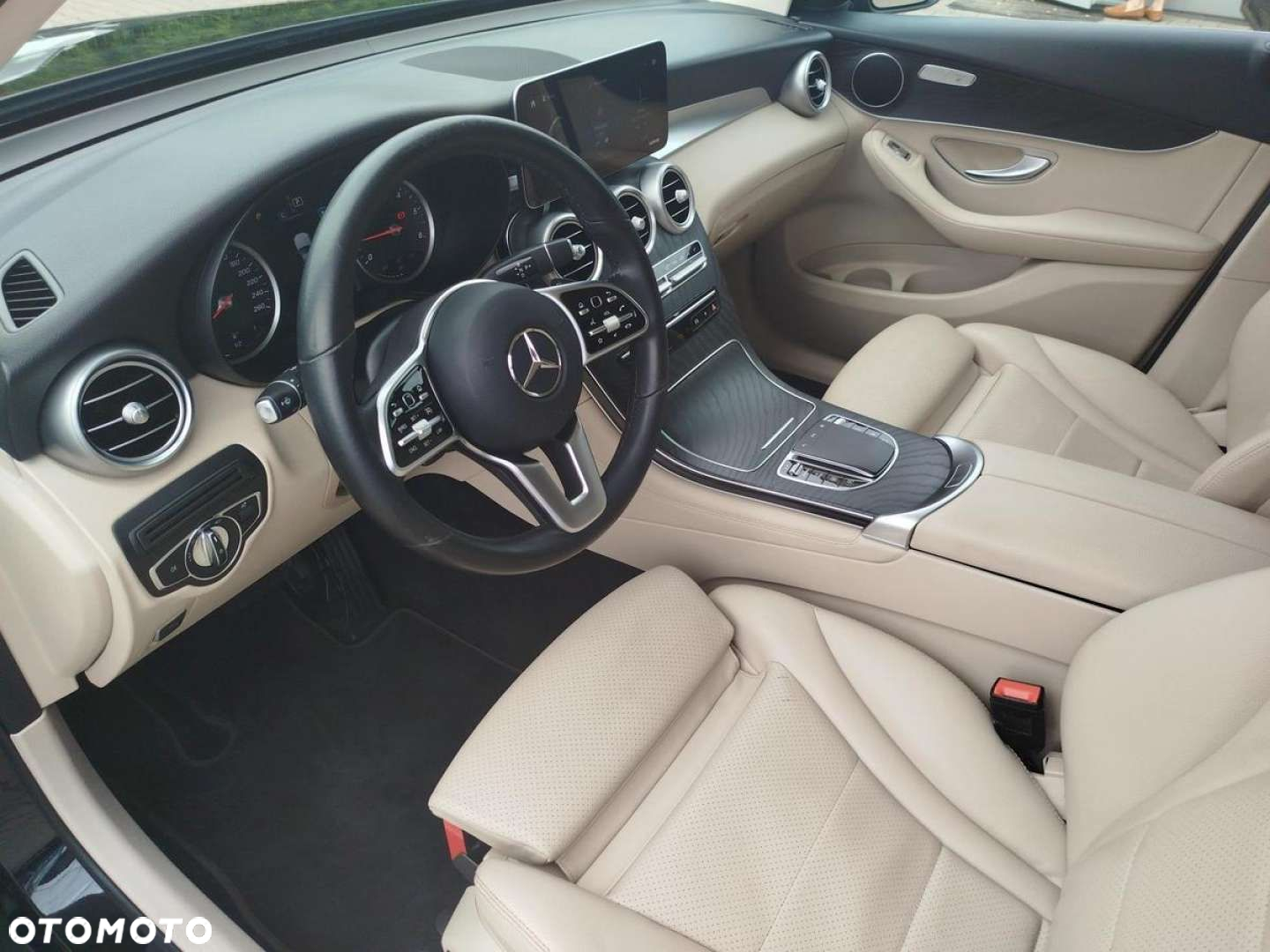 Mercedes-Benz GLC - 10