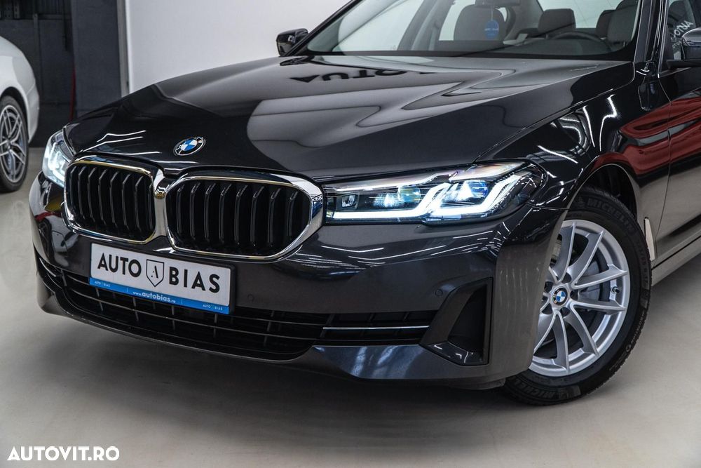 BMW Seria 5 520i Aut. Luxury Line - 11