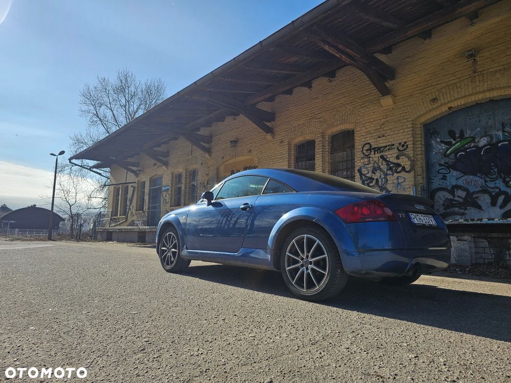 Audi TT Coupé 1.8T - 8