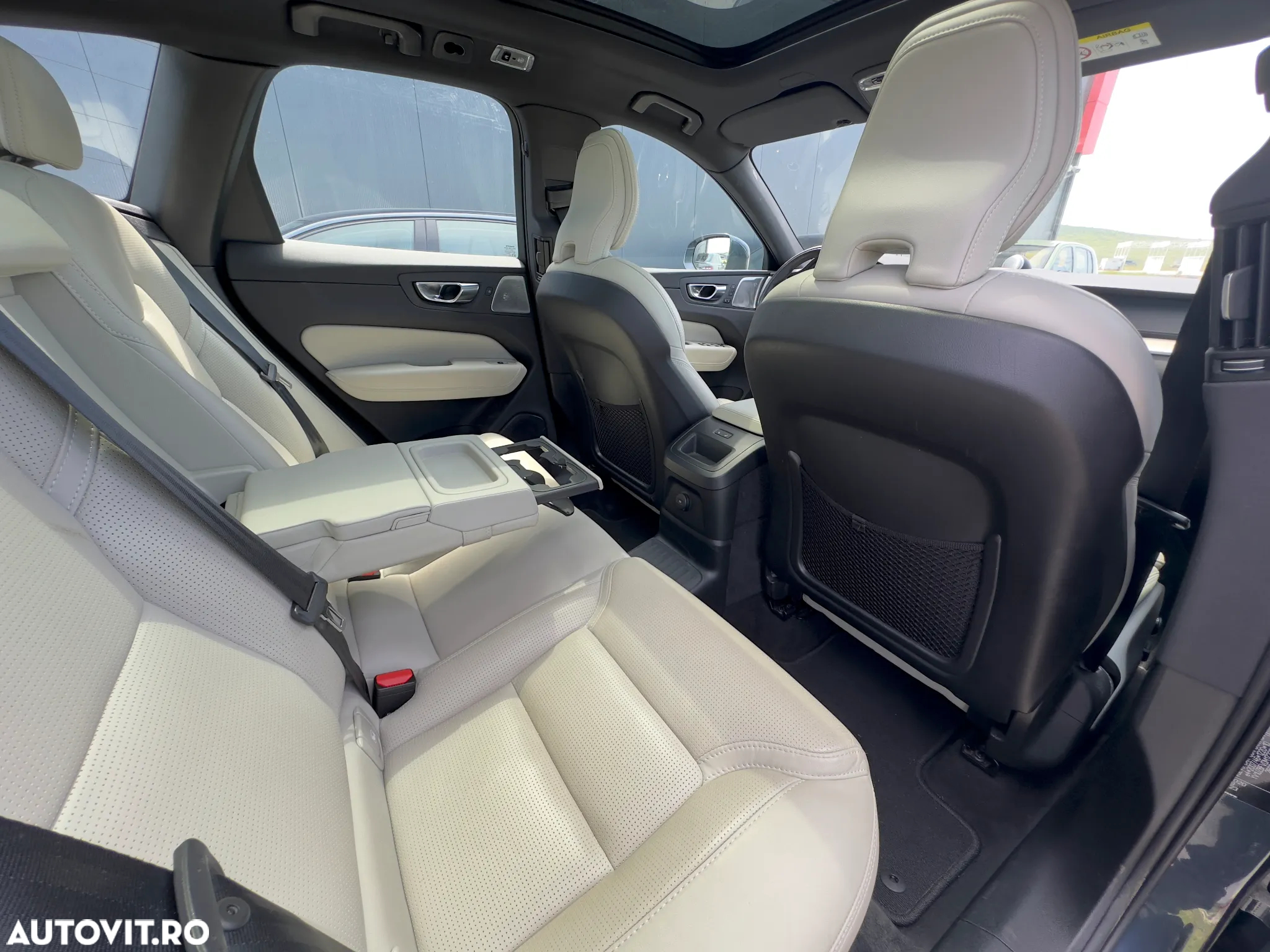 Volvo XC 60 T6 AWD Recharge Geartronic Inscription - 24