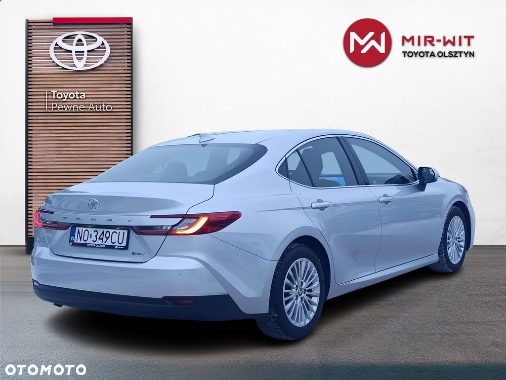 Toyota Camry - 9