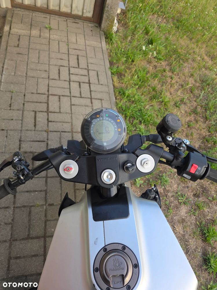 Husqvarna 701 - 8