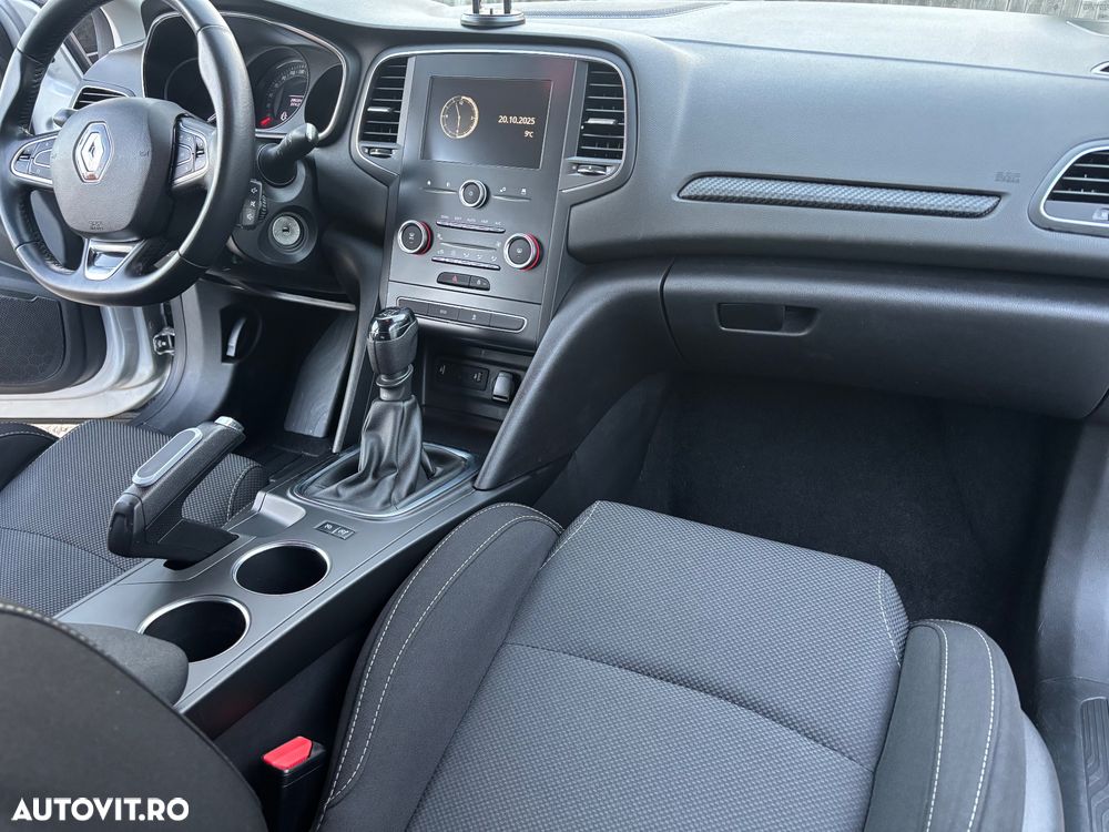 Renault Megane BLUE dCi Intens - 8