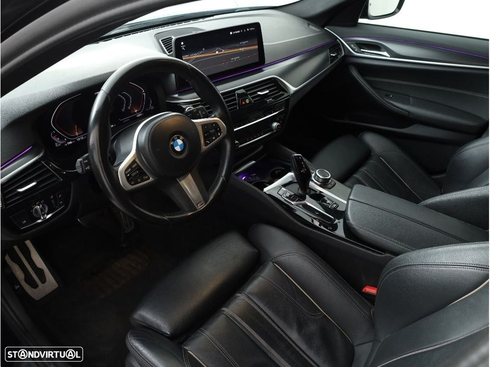 BMW 520 d Pack Desportivo M Auto - 14