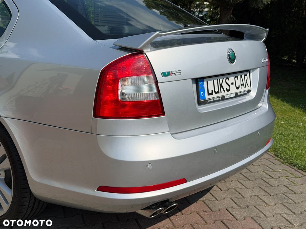 Skoda Octavia 2.0 TSI RS - 16