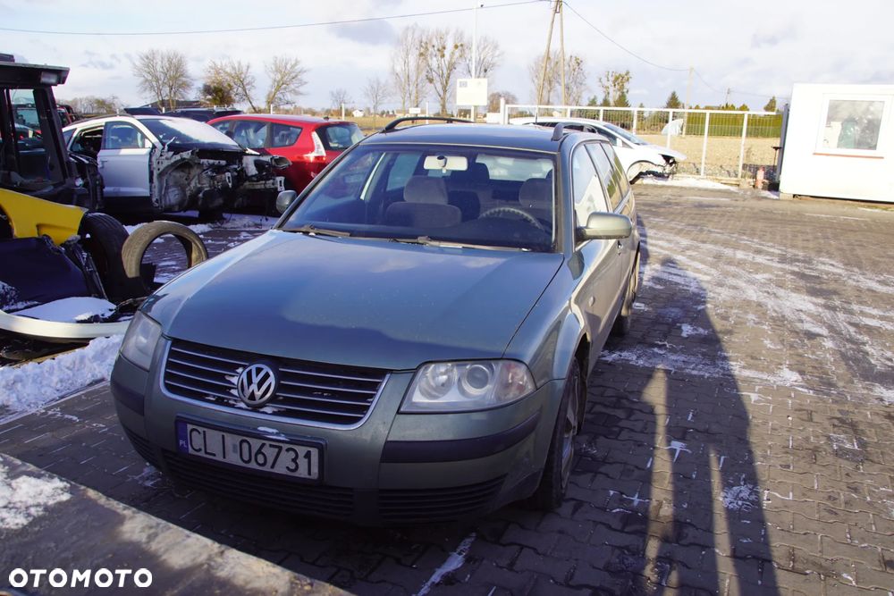 Auto na części - Volkswagen Passat B5 Lift 1.9 TDI 130 KM AWX GGB LA6W 2003R Silnik Skrzynia Drzwi Maska Klapa Błotnik Zderzak Lusterko Lampa Klamka Deska Kokpit Sterownik Moduł Czujnik Licznik Kierownica Panel - 8