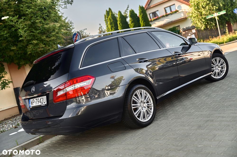 Mercedes-Benz Klasa E 250 CDI DPF 4Matic BlueEFFICIENCY 7G-TRONIC - 4