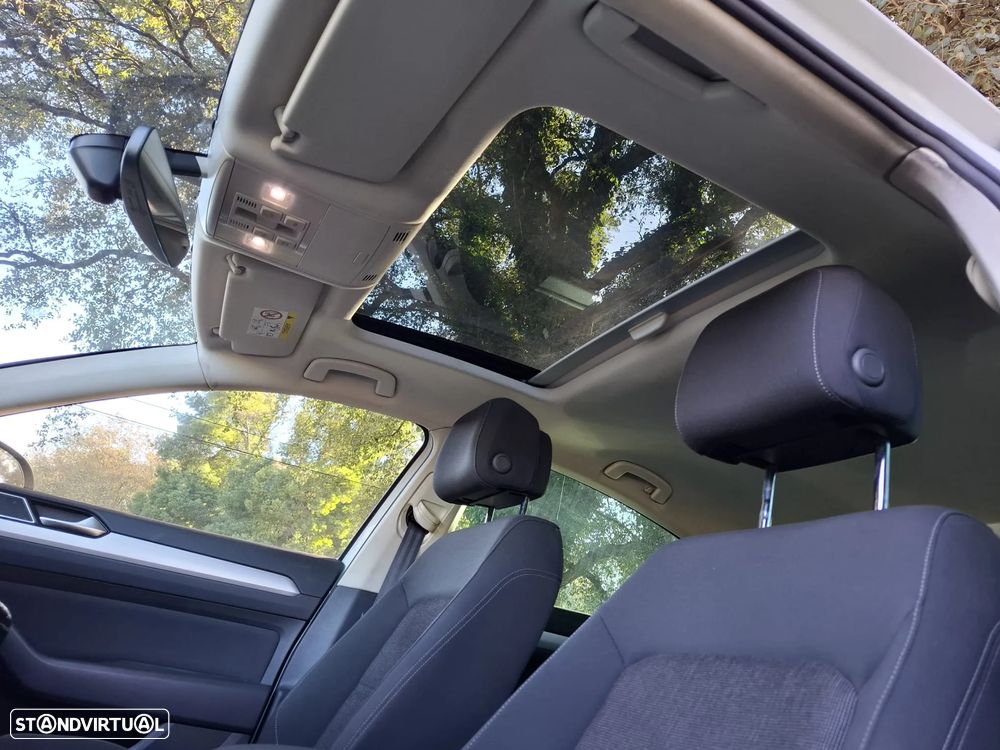 VW Passat 1.6 TDI Trendline - 28