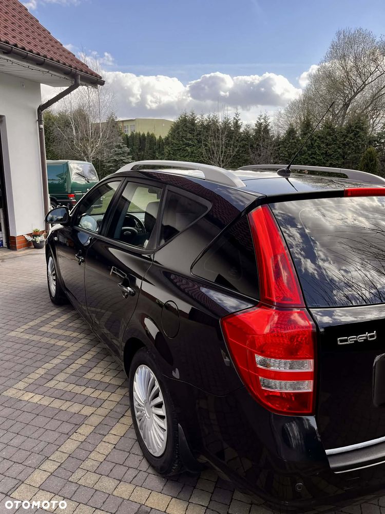 Kia Ceed 1.6 Crdi Comfort - 4