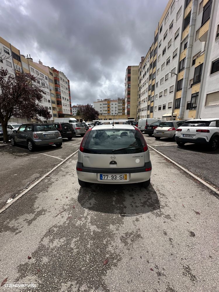 Opel Corsa 1.2 16V Confort - 4