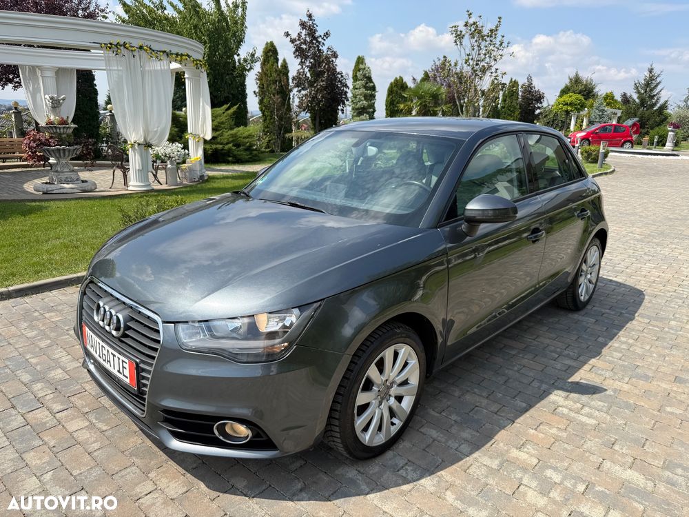 Audi A1 1.2 TFSI Attraction - 8