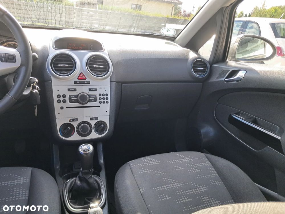 Opel Corsa 1.2 16V Edition / Active - 25