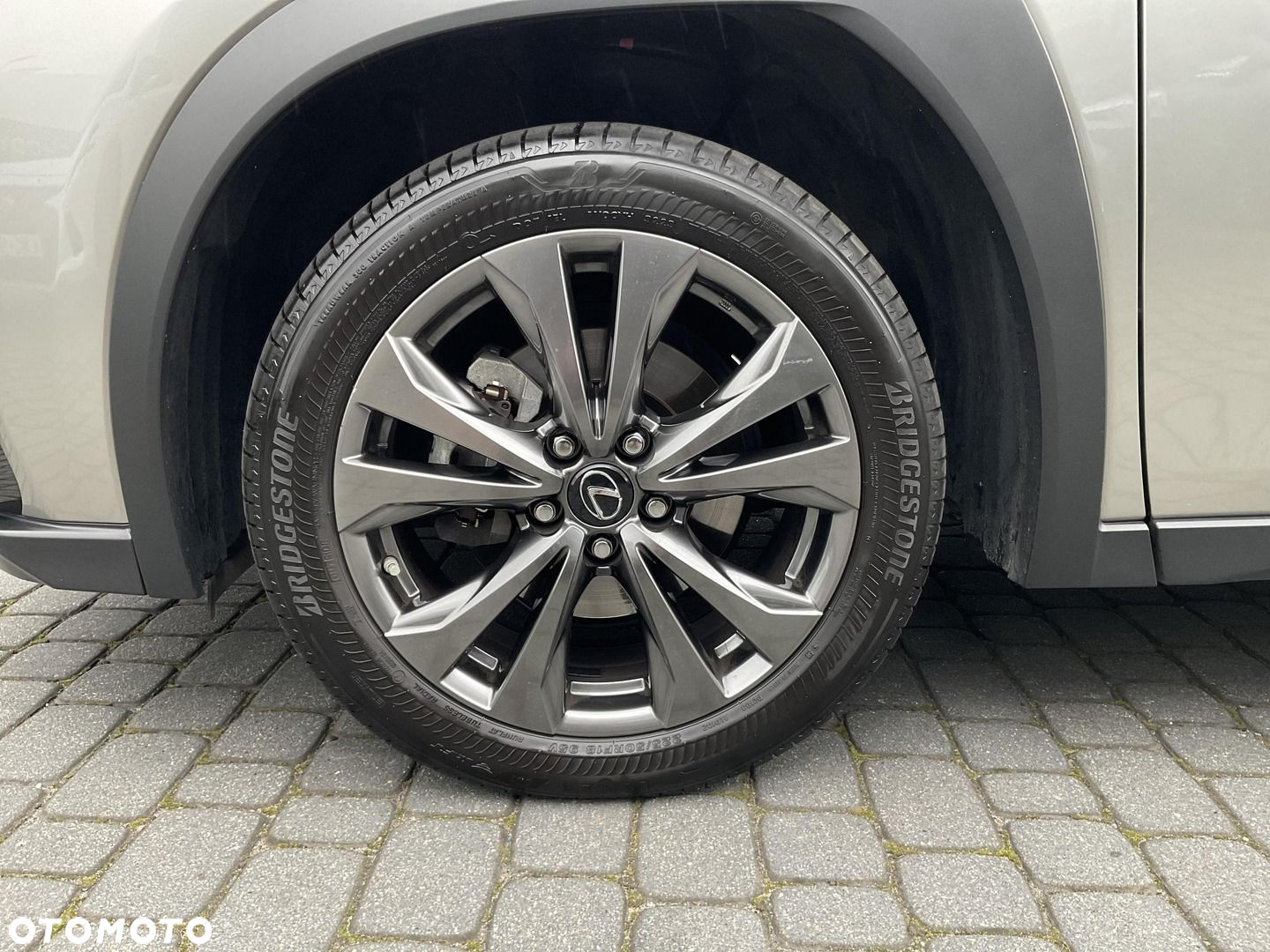 Lexus UX 250h GPF F Sport Design 2WD - 32