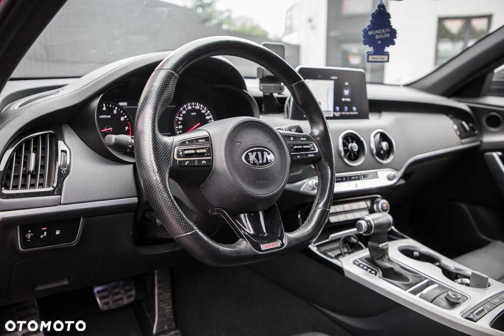 Kia Stinger 3.3 T-GDI V6 GT AWD - 12