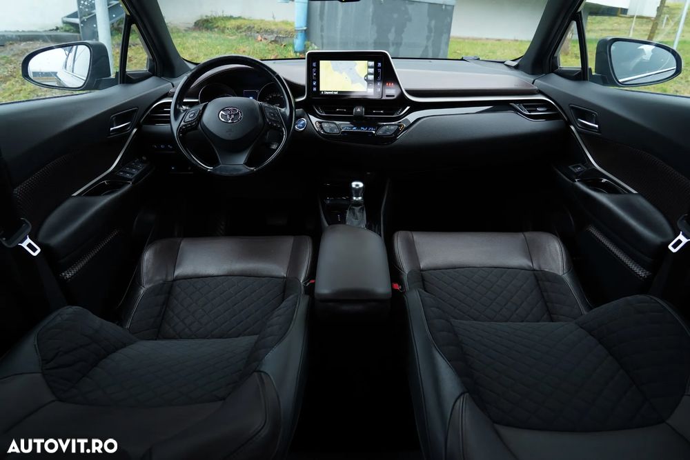 Toyota C-HR Hybrid Team Deutschland - 5